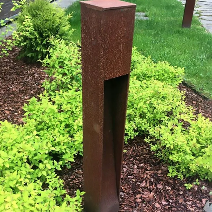 Solas Bolard Miotal Cruach Corten Do Ghairdín